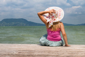 badacsony girl 4584714 640